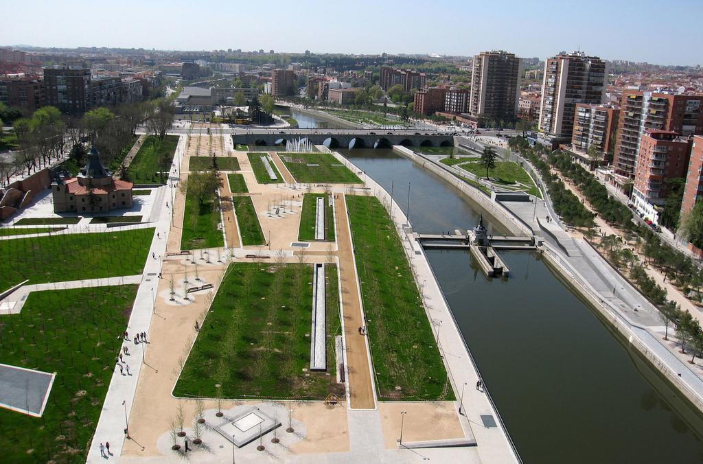Piramides 2 Apartment Madrid Ngoại thất bức ảnh